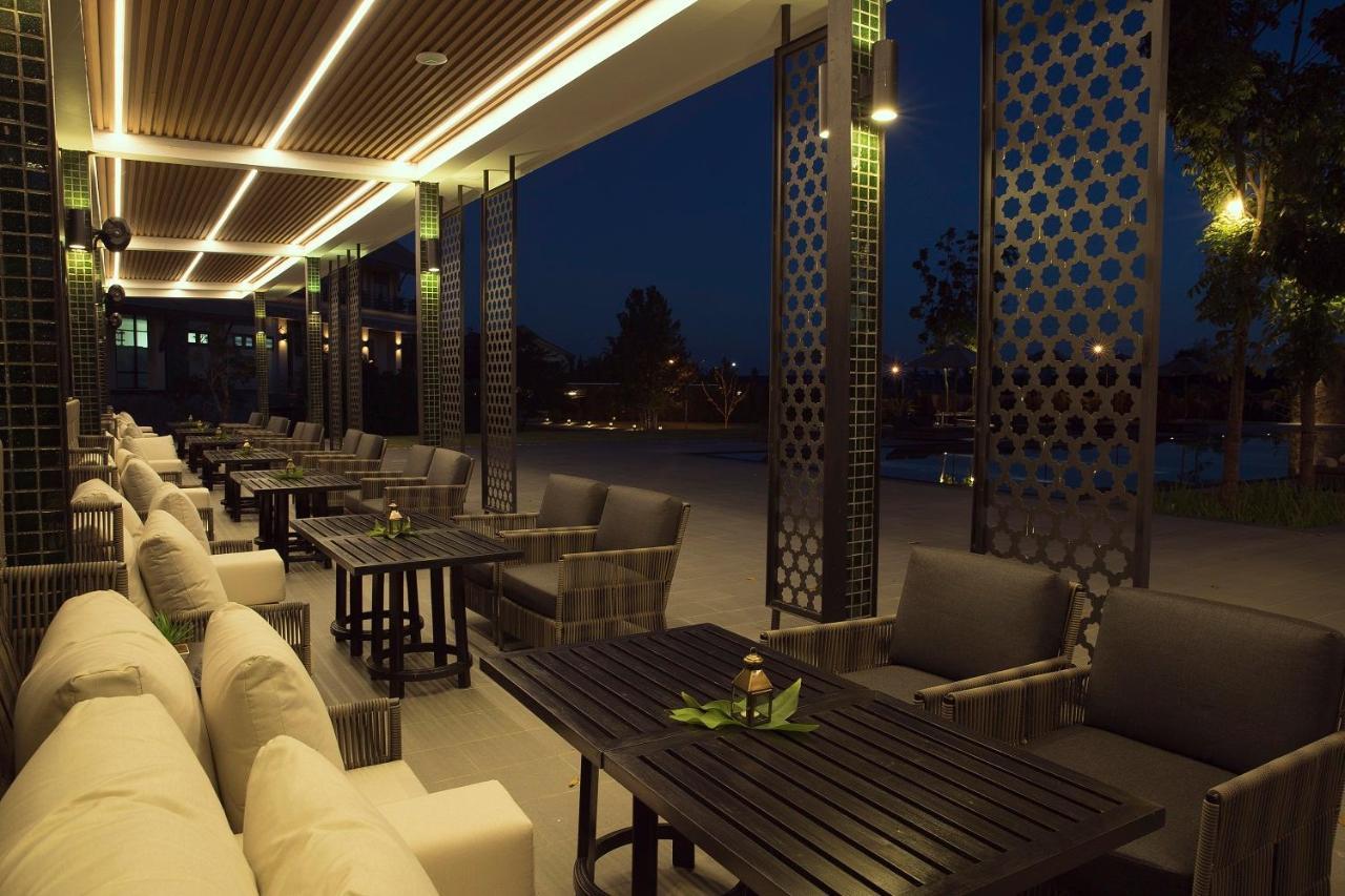 Emerald Palace Hotel Naypyidaw Экстерьер фото