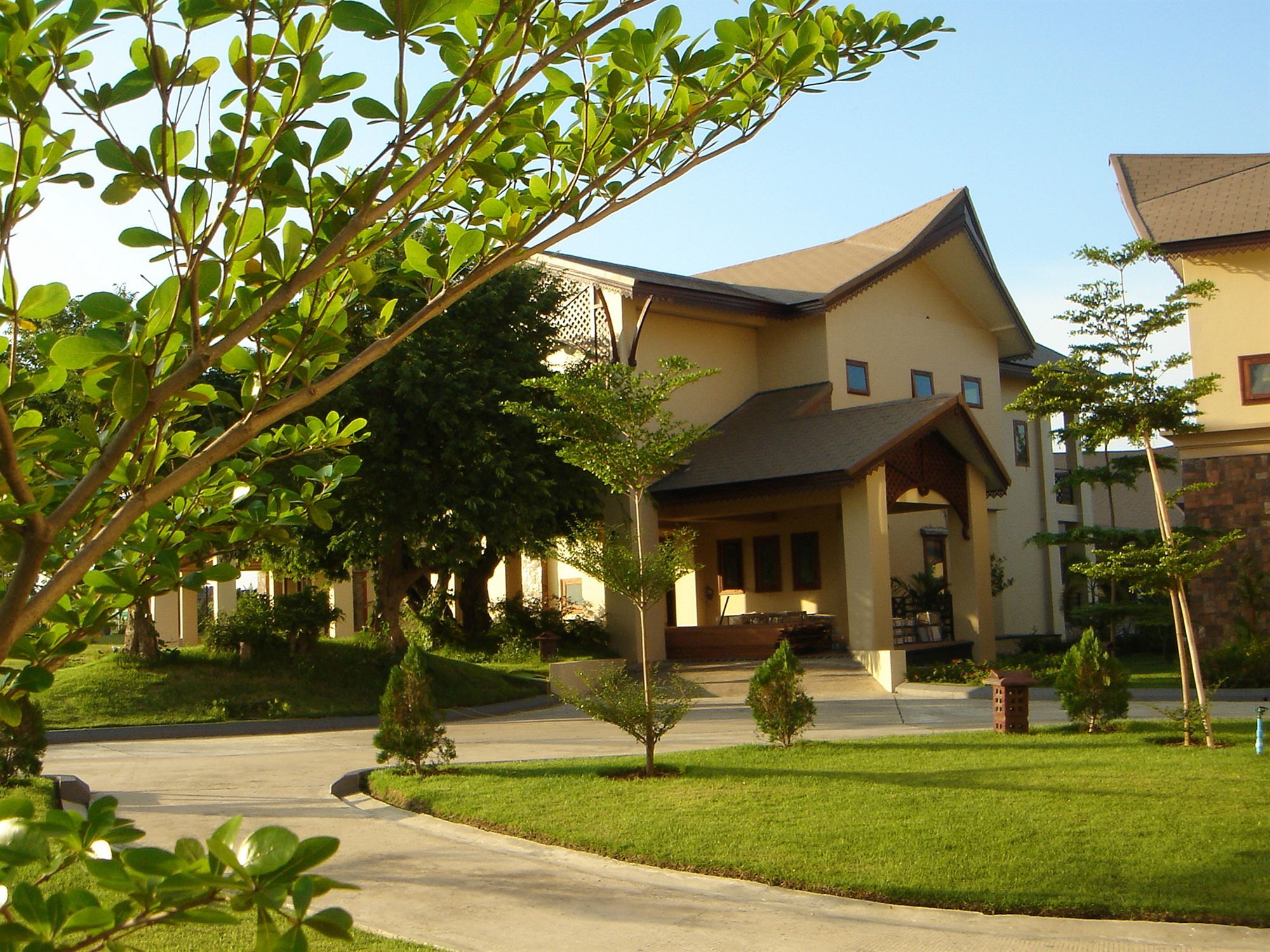 Emerald Palace Hotel Naypyidaw Экстерьер фото